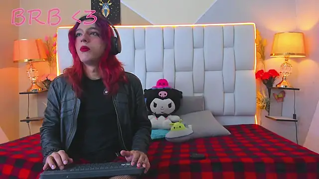 Snapshot of MilkWhore1 chatting on September 15, 2025, 12:05 pm MilkWhore1 online show from September 15, 2025, 12:05 pm