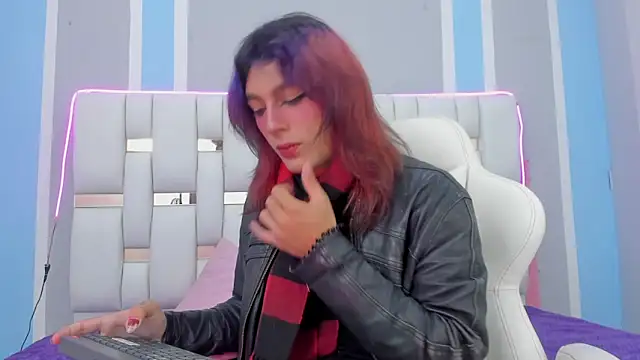 Snapshot of MilkWhore1 chatting on November 4, 2025, 7:24 pm MilkWhore1 online show from November 4, 2025, 7:24 pm