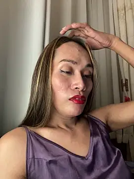 Snapshot of RomanticPearlTS chatting on February 10, 2026, 1:15 pm RomanticPearlTS online show from February 10, 2026, 1:15 pm