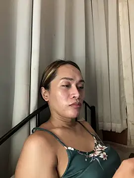 Snapshot of RomanticPearlTS chatting on February 17, 2026, 1:46 am RomanticPearlTS online show from February 17, 2026, 1:46 am