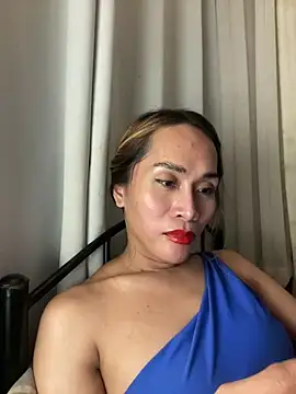 Snapshot of RomanticPearlTS chatting on February 17, 2026, 1:51 pm RomanticPearlTS online show from February 17, 2026, 1:51 pm