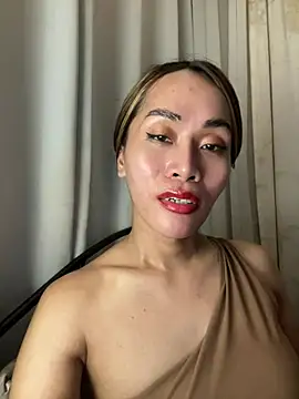 Snapshot of RomanticPearlTS chatting on February 18, 2026, 1:56 am RomanticPearlTS online show from February 18, 2026, 1:56 am