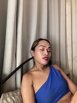 Snapshot of RomanticPearlTS chatting on February 26, 2026, 2:54 am RomanticPearlTS online show from February 26, 2026, 2:54 am