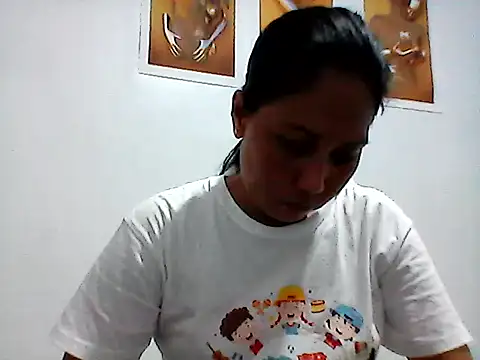 nhayasquirt online show from September 13, 2025, 9:42 am