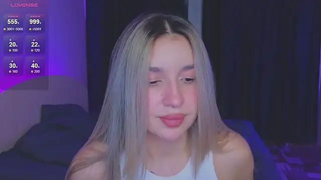 Snapshot of RoxyChill chatting on September 14, 2025, 7:57 pm RoxyChill online show from September 14, 2025, 7:57 pm