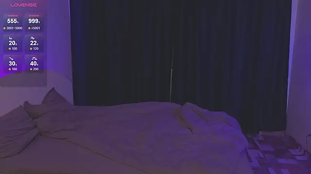 Snapshot of RoxyChill chatting on September 28, 2025, 8:36 pm RoxyChill online show from September 28, 2025, 8:36 pm