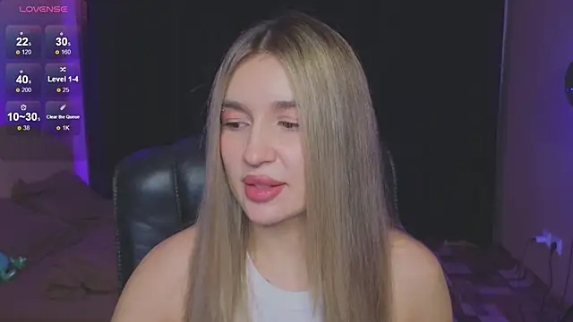 Snapshot of RoxyChill chatting on November 29, 2025, 1:52 am RoxyChill online show from November 29, 2025, 1:52 am