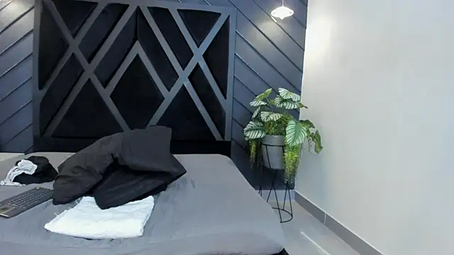 marco garciia  online show from November 1, 2025, 11:18 pm