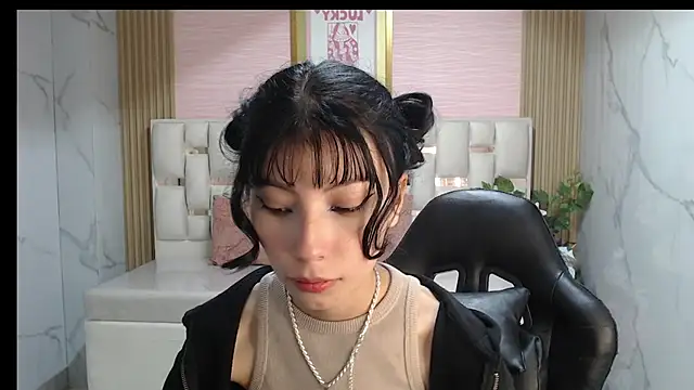 verana s online show from October 17, 2025, 3:53 am