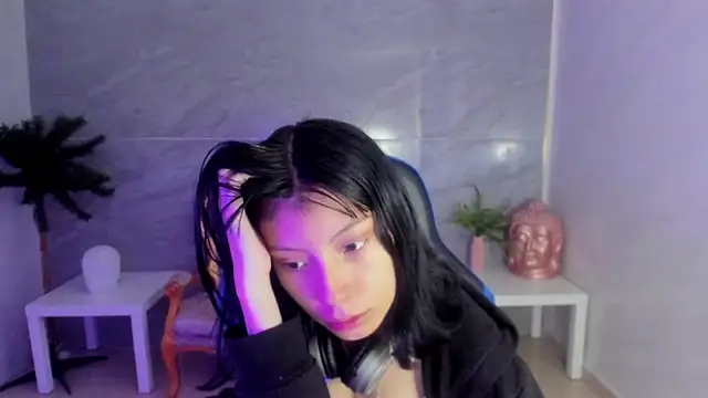 verana s online show from October 28, 2025, 8:00 pm