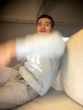 los freaky online show from October 10, 2025, 4:28 pm