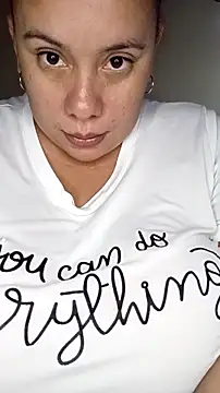 Snapshot of luzdanna chatting on November 1, 2025, 10:34 pm luzdanna online show from November 1, 2025, 10:34 pm