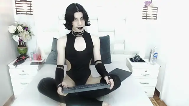 Atley Dolly online show from September 12, 2025, 9:59 pm