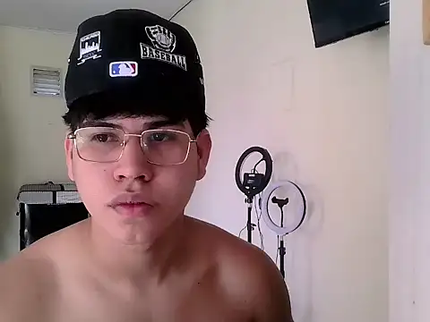 Stefanwolf online show from June 21, 2026, 7:49 pm
