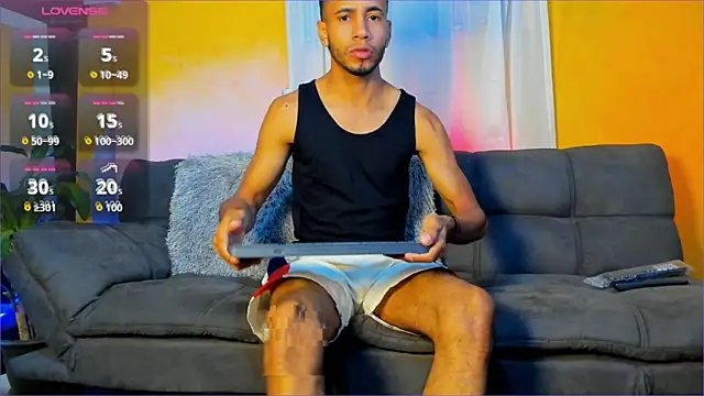 Snapshot of Alex_bigcock11_ chatting on September 19, 2025, 11:55 am Alex bigcock11 online show from September 19, 2025, 11:55 am