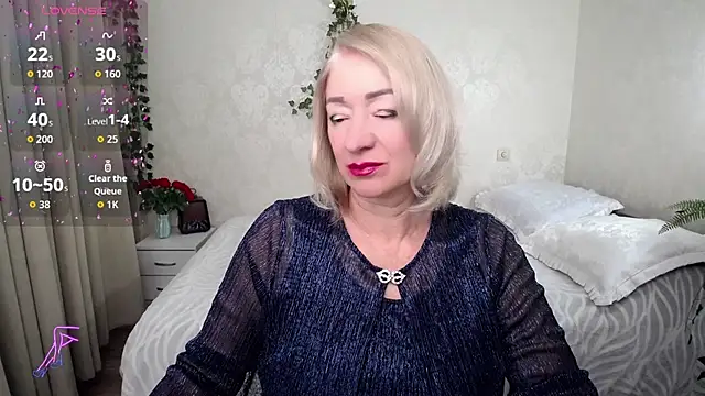 hunters woman online show from November 21, 2025, 4:49 pm