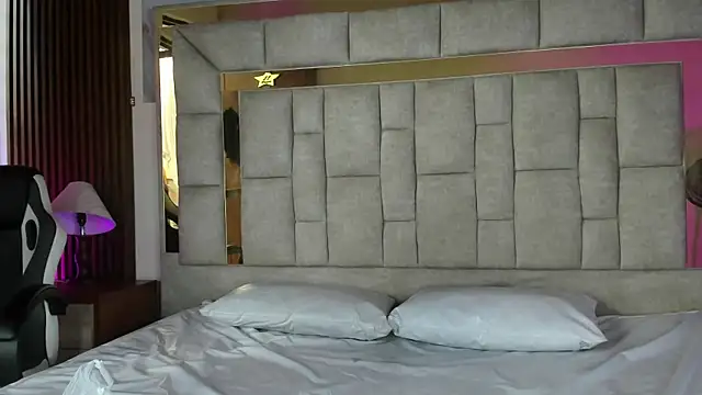 Dulce Pettit online show from September 26, 2025, 12:31 pm