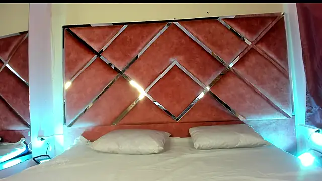 Dulce Pettit online show from September 27, 2025, 12:21 pm