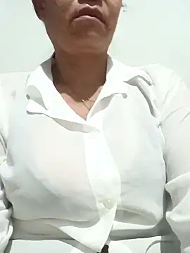 Snapshot of NaughtyBell69 chatting on December 18, 2025, 11:00 pm NaughtyBell69 online show from December 18, 2025, 11:00 pm