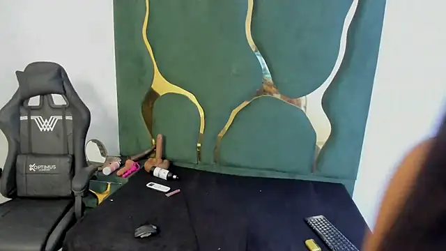 lollytammyasm online show from November 9, 2025, 4:55 am