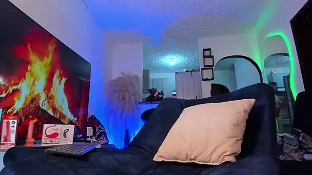 Snapshot of Steven_baby69 chatting on October 3, 2025, 2:19 am Steven baby69 online show from October 3, 2025, 2:19 am