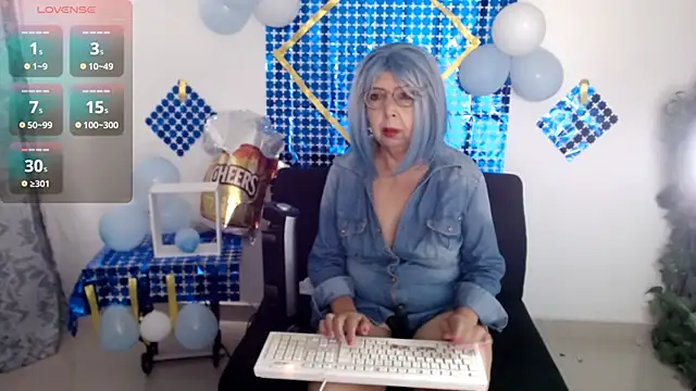 ruth blue21 online show from September 22, 2025, 2:41 pm