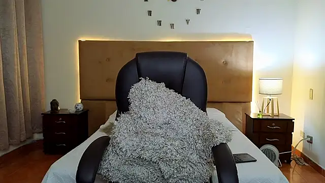 Snapshot of Steven_Velez chatting on September 14, 2025, 12:43 am Steven Velez online show from September 14, 2025, 12:43 am