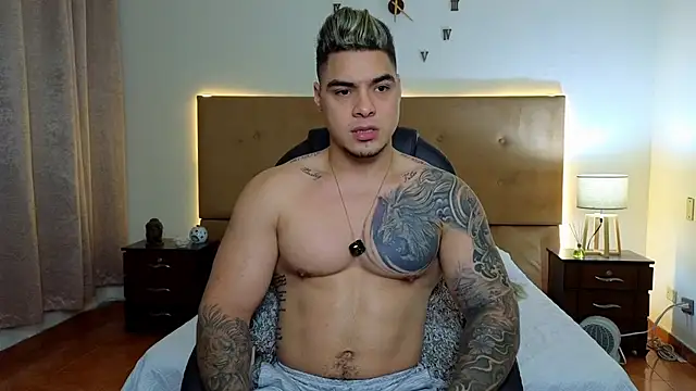 Snapshot of Steven_Velez chatting on September 15, 2025, 12:54 am Steven Velez online show from September 15, 2025, 12:54 am