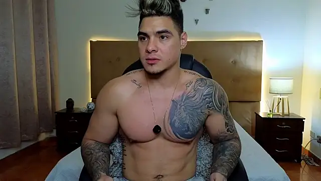 Snapshot of Steven_Velez chatting on September 21, 2025, 12:56 am Steven Velez online show from September 21, 2025, 12:56 am