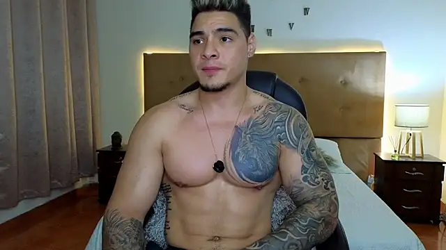 Snapshot of Steven_Velez chatting on September 25, 2025, 11:30 pm Steven Velez online show from September 25, 2025, 11:30 pm