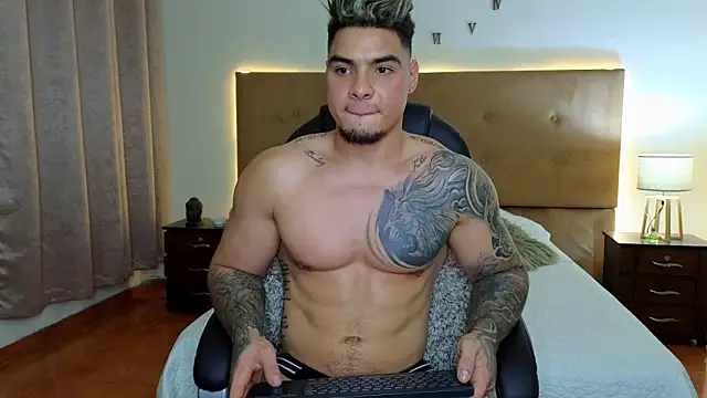 Snapshot of Steven_Velez chatting on October 4, 2025, 2:31 am Steven Velez online show from October 4, 2025, 2:31 am