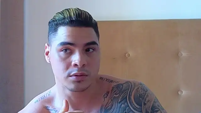 Snapshot of Steven_Velez chatting on November 9, 2025, 9:24 pm Steven Velez online show from November 9, 2025, 9:24 pm