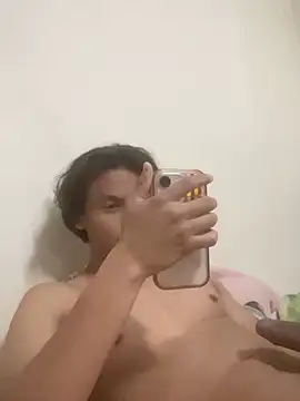 EmilianoPerex online show from March 20, 2026, 2:05 am