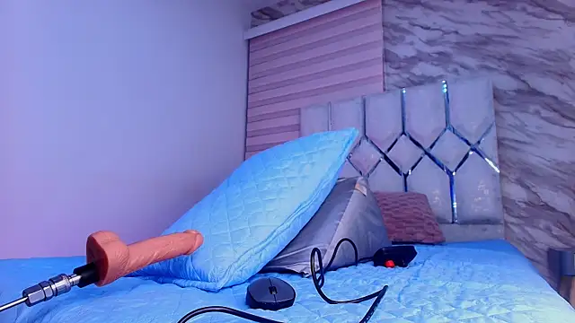 cataleya ebony  online show from April 14, 2026, 3:01 am