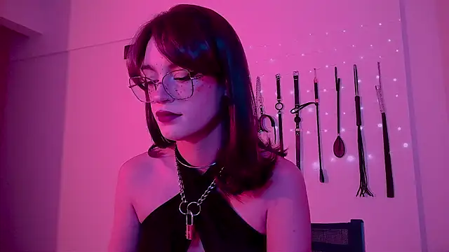 Snapshot of nina_kink chatting on June 1, 2026, 9:38 pm nina kink online show from June 1, 2026, 9:38 pm