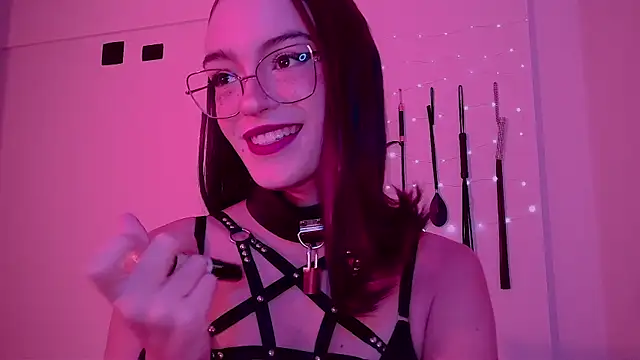 Snapshot of nina_kink chatting on June 7, 2026, 9:18 pm nina kink online show from June 7, 2026, 9:18 pm