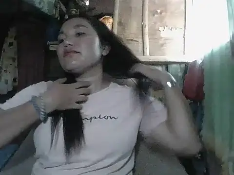 vivahot sweet online show from May 2, 2026, 3:33 am