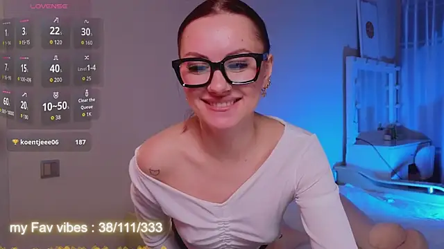 Snapshot of Ginger_Jessy_ chatting on April 28, 2026, 7:46 am Ginger Jessy online show from April 28, 2026, 7:46 am