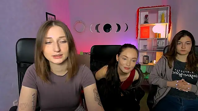eva smiith  online show from May 27, 2026, 5:37 am