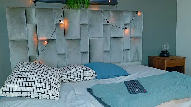 RiriiBrunette   online show from November 29, 2025, 11:57 am