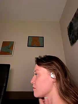 Bambi-Live online show from September 9, 2025, 7:24 pm