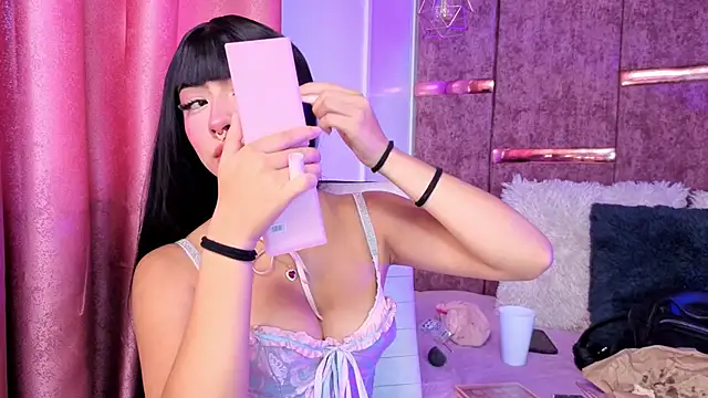 amberthangels online show from November 12, 2025, 12:27 pm