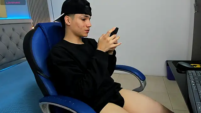 SamBlack  online show from April 8, 2026, 1:22 pm