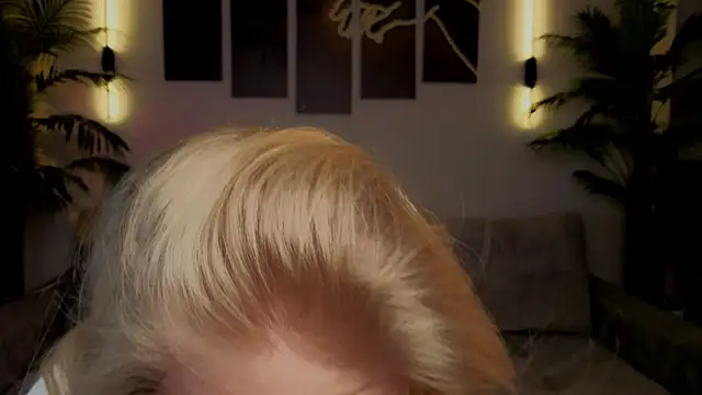 emilyshepar d online show from October 17, 2025, 2:04 am