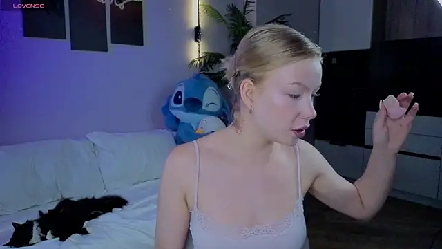 Snapshot of emilyshepar_d chatting on July 28, 2026, 2:29 am emilyshepar d online show from July 28, 2026, 2:29 am