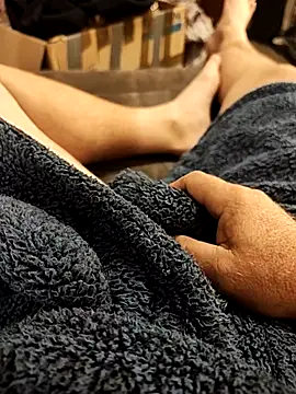 Snapshot of hubbyfun19 chatting on October 9, 2025, 3:48 am hubbyfun19 online show from October 9, 2025, 3:48 am