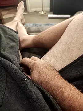 Snapshot of hubbyfun19 chatting on November 10, 2025, 6:12 am hubbyfun19 online show from November 10, 2025, 6:12 am