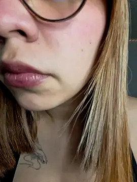 -Miaa  online show from November 12, 2025, 12:49 pm