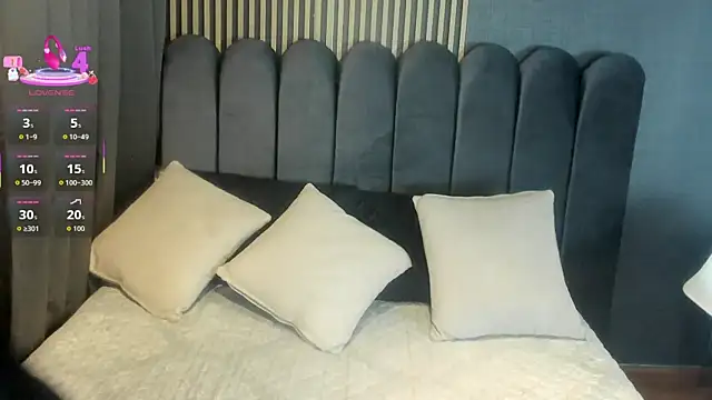 Gina 77 online show from September 16, 2025, 12:06 pm