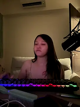 Yucheng  520 online show from December 18, 2025, 9:26 am